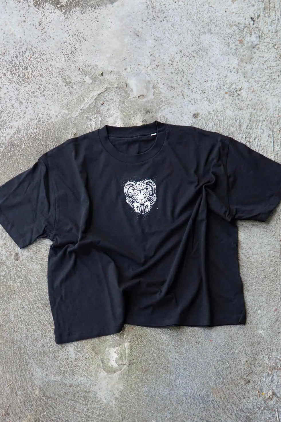 boxy Cropshirt "BLACK MASS" 26